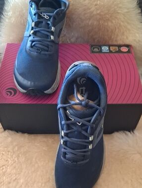 TOPO Terraventure 3 Women's Size 9.5